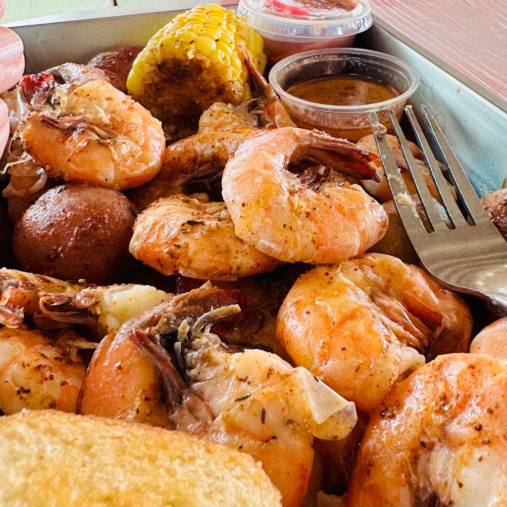 The Boathouse Bar & Grill | restaurant | 5600 Washington Ave, Ocean Springs, MS 39564, USA | 2284473629 OR +1 228-447-3629