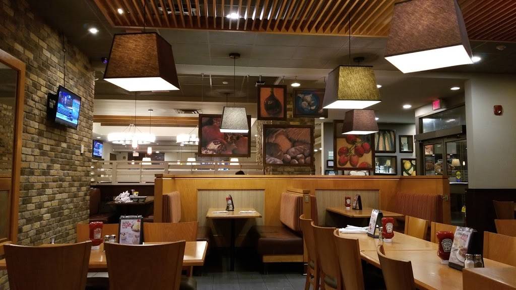 Swiss Chalet | restaurant | 2990 Eglinton Ave E, Scarborough, ON M1J 2E4, Canada | 4164383223 OR +1 416-438-3223