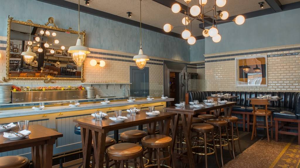 The Hourly Oyster House | restaurant | 15 Dunster St, Cambridge, MA 02138, USA | 6177652342 OR +1 617-765-2342