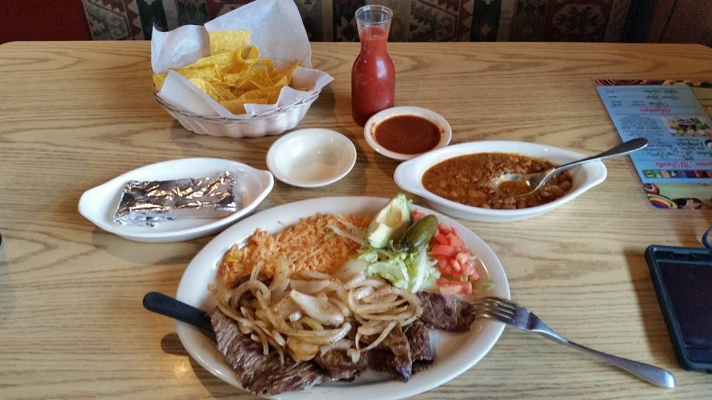 El Potrillo | restaurant | 821 W Main St, Lyons, KS 67554, USA | 6202573000 OR +1 620-257-3000