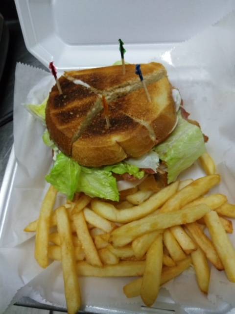 Husker Deli & Grill | restaurant | 4201 S 24th St, Omaha, NE 68107, USA | 4025025200 OR +1 402-502-5200