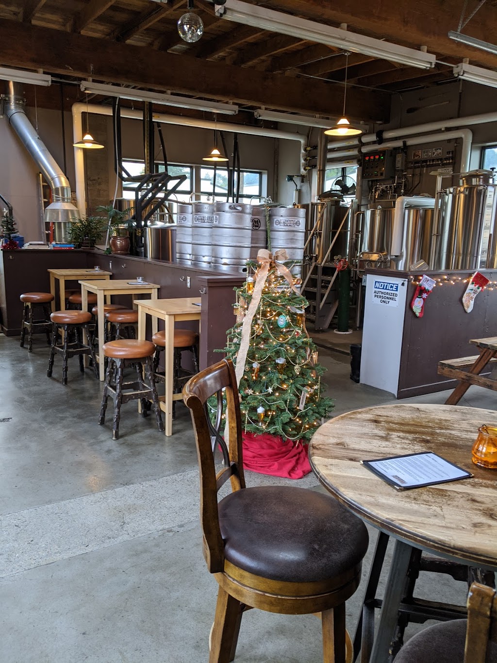 Montavilla Brew Works | restaurant | 7805 SE Stark St, Portland, OR 97215, USA | 5039543440 OR +1 503-954-3440
