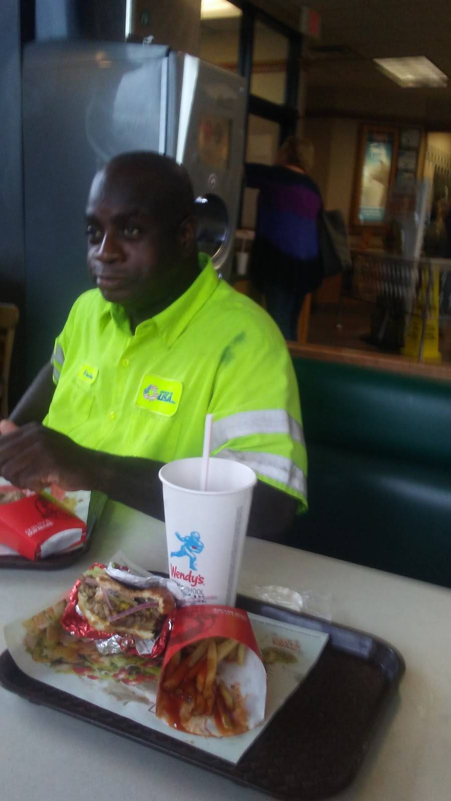 Wendys | restaurant | 16055 Johnston Rd, Charlotte, NC 28277, USA | 7047526461 OR +1 704-752-6461