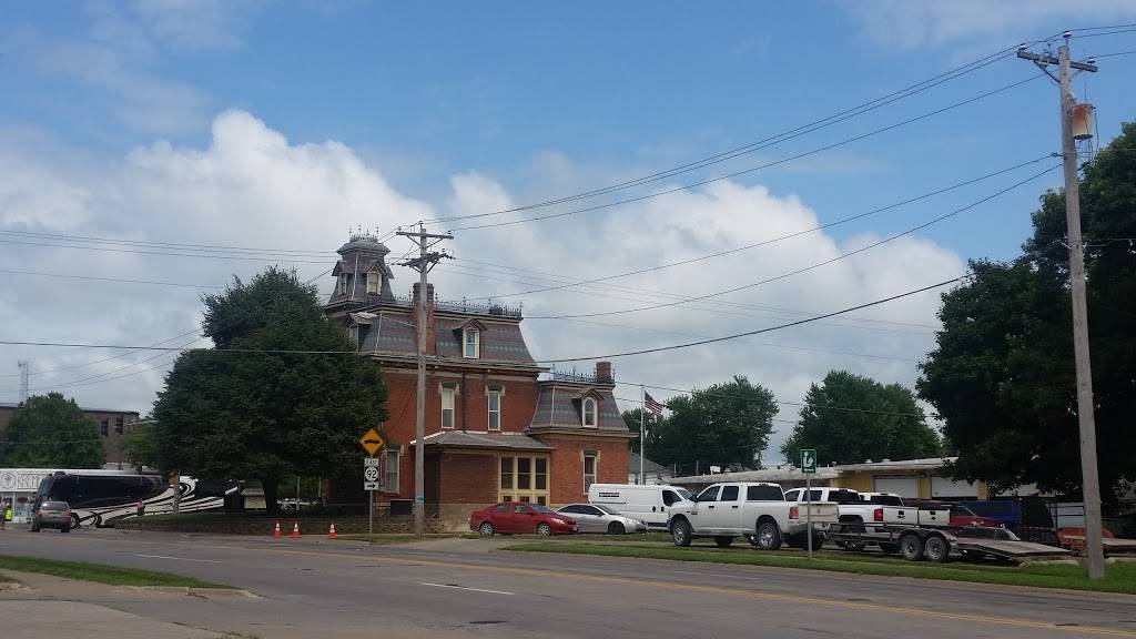 KFC | restaurant | 120 E Jefferson St, Washington, IA 52353, USA | 3196533145 OR +1 319-653-3145