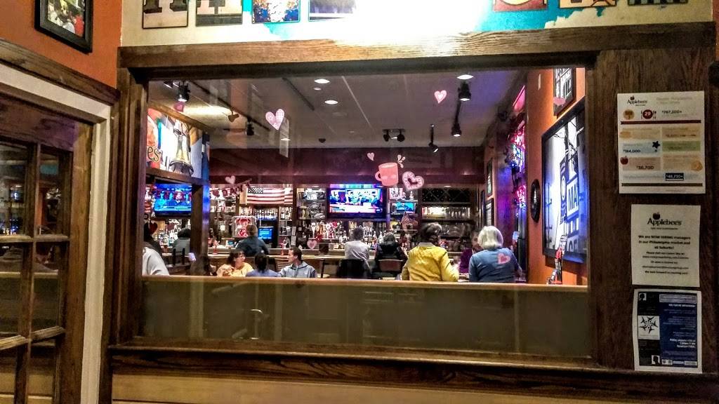 Applebees Grill + Bar | restaurant | 1305 West Chester Pike Manoa Shopping Center, Havertown, PA 19083, USA | 6104492296 OR +1 610-449-2296