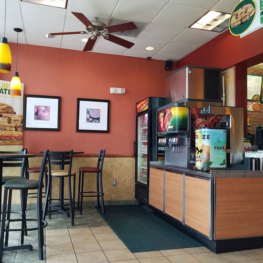 Subway | restaurant | 2050 NW 107th Ave, Miami, FL 33172, USA | 3055947703 OR +1 305-594-7703