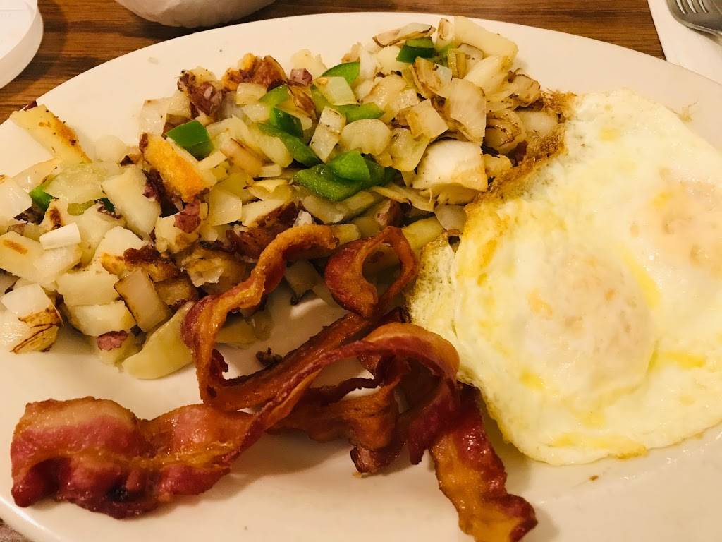 Lucky Restaurant | restaurant | 742 E 185th St, Cleveland, OH 44119, USA | 2164861222 OR +1 216-486-1222