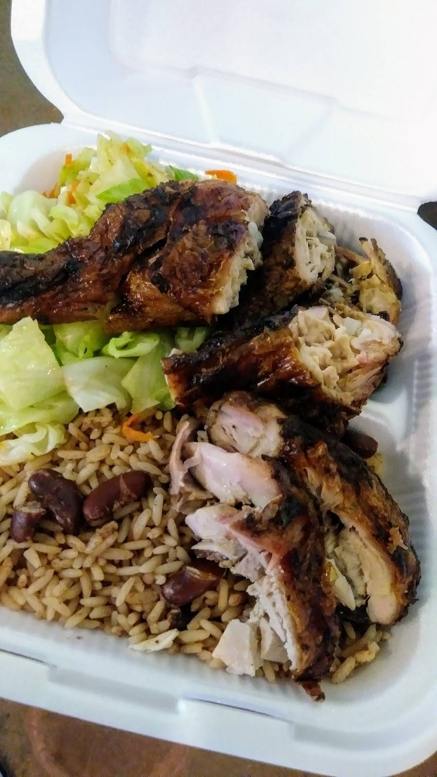 Carribbean Marketplace Grill | restaurant | 4115 N 19th Ave, Phoenix, AZ 85015, USA | 6022798444 OR +1 602-279-8444