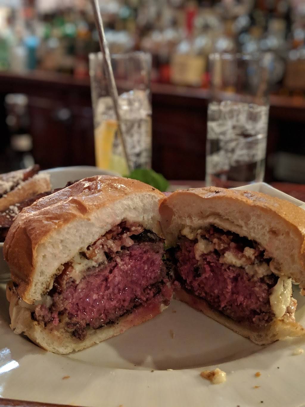 Stage Left Steak | restaurant | 5 Livingston Ave, New Brunswick, NJ 08901, USA | 7328284444 OR +1 732-828-4444