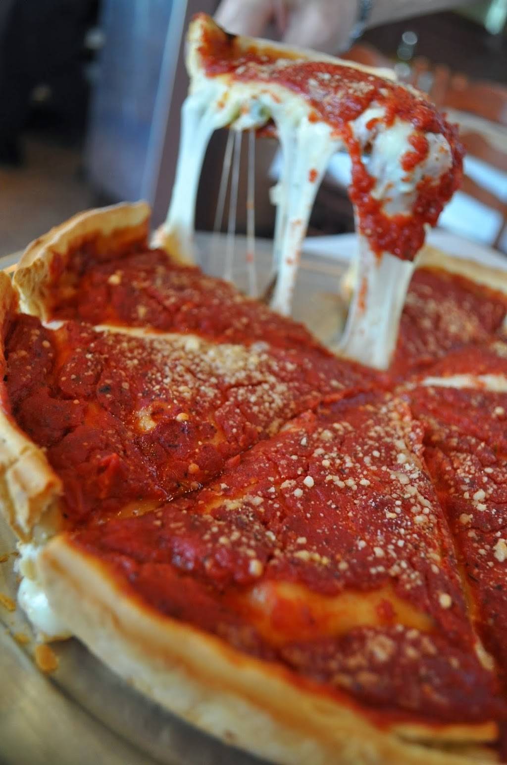 RoccoVinos Italian Restaurant | restaurant | 1085 E Nerge Rd, Elk Grove Village, IL 60007, USA | 8475242411 OR +1 847-524-2411