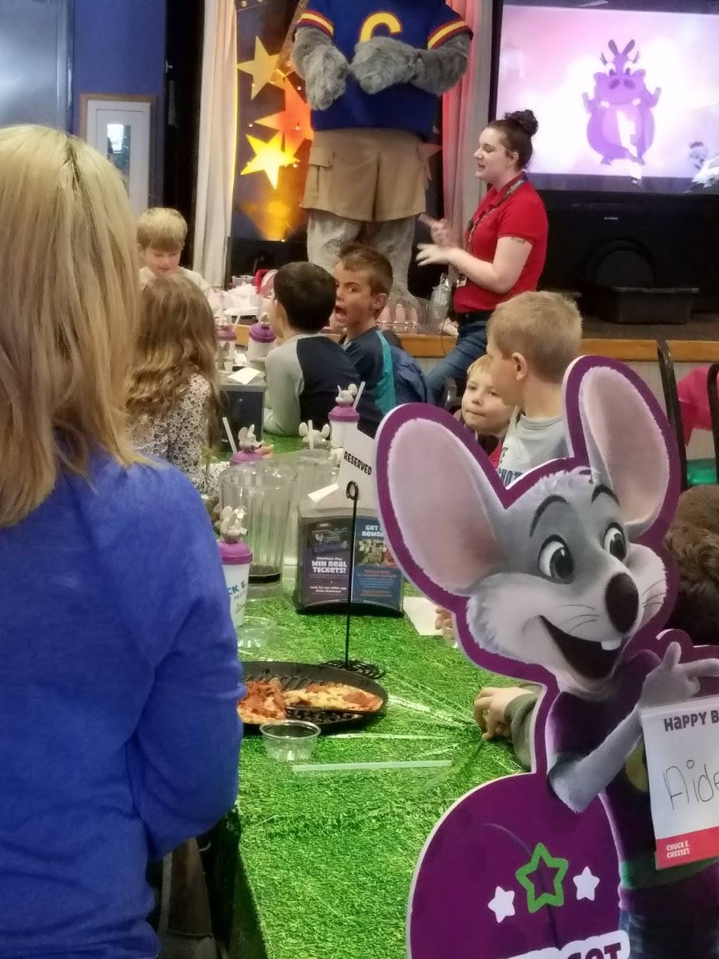 Chuck E. Cheese | restaurant | 5451 W Saginaw Hwy, Lansing, MI 48917, USA | 5173211233 OR +1 517-321-1233