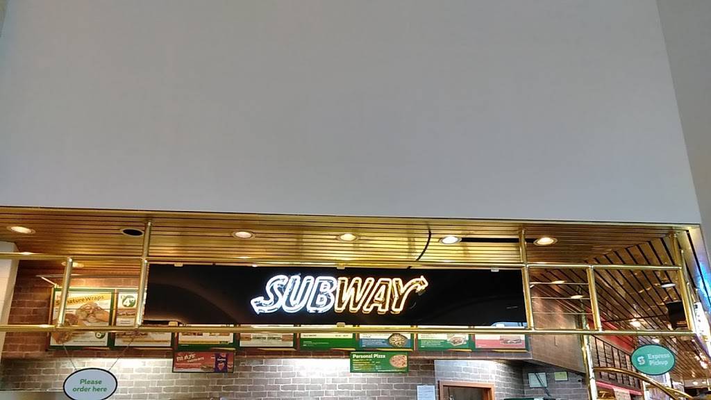 Subway | restaurant | Grand Traverse Mall, 3200 W South Airport Rd #620, Traverse City, MI 49684, USA | 2319354486 OR +1 231-935-4486