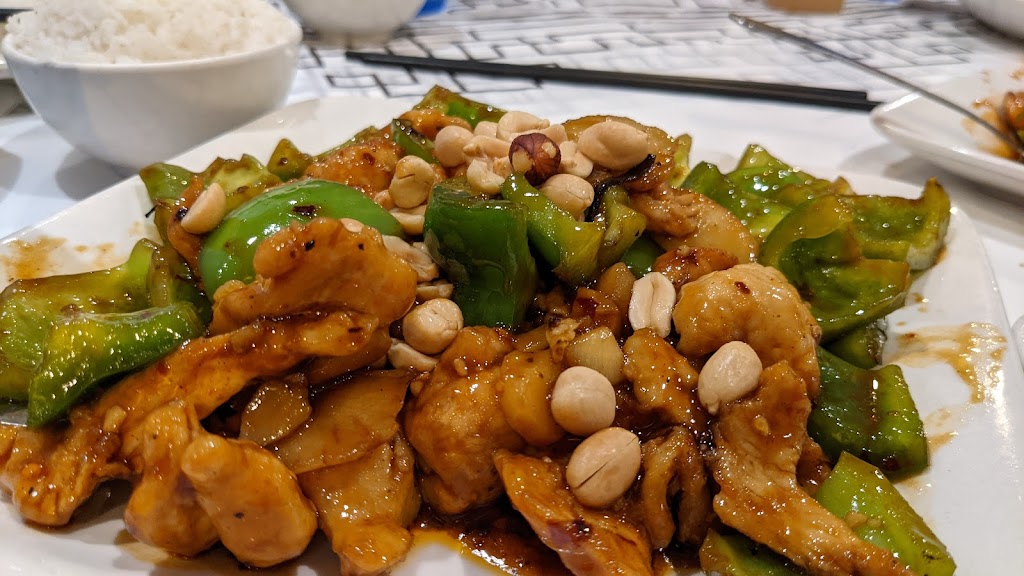 Lee Wing Wah | restaurant | 2147 S China Pl, Chicago, IL 60616, USA | 3128081628 OR +1 312-808-1628