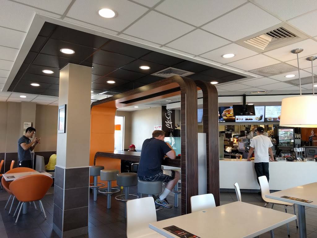 McDonalds | cafe | 1000 E 4th St, Long Beach, CA 90802, USA | 5624351808 OR +1 562-435-1808
