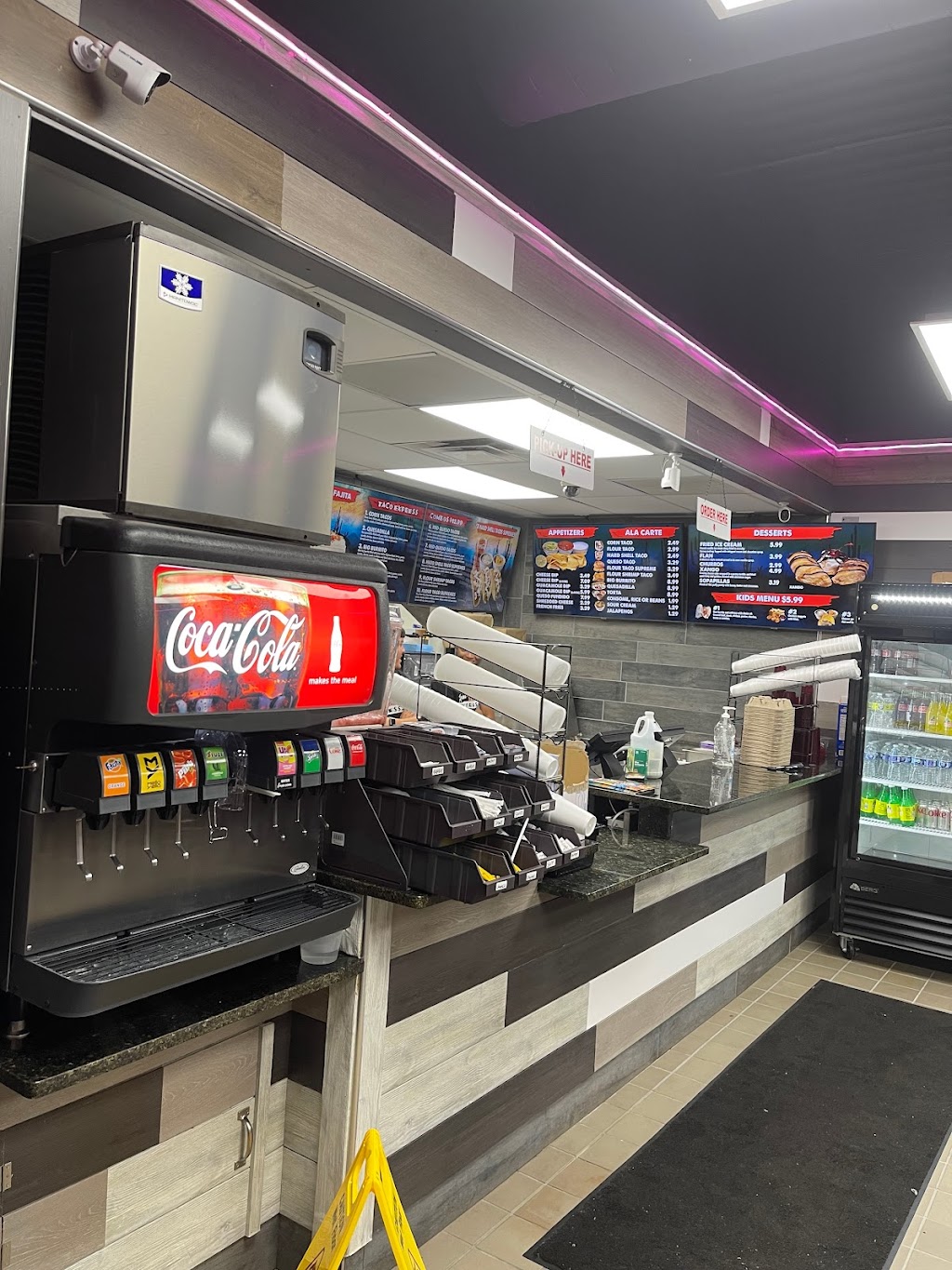 Taco Express | restaurant | 26756 Gratiot Ave, Roseville, MI 48066, USA | 5865859243 OR +1 586-585-9243