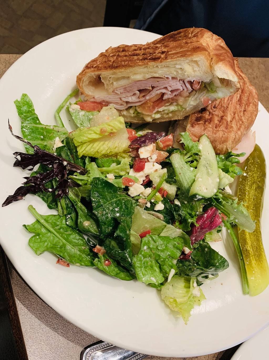 Bella Luna Cafe | cafe | 2132 N Rock Rd #107, Wichita, KS 67206, USA | 3166340008 OR +1 316-634-0008