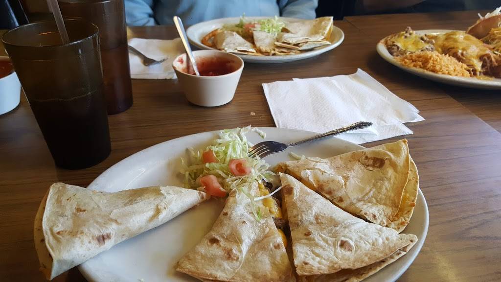 Vels Amigos | restaurant | 1226 37th St #3315, Fort Madison, IA 52627, USA | 3193727058 OR +1 319-372-7058