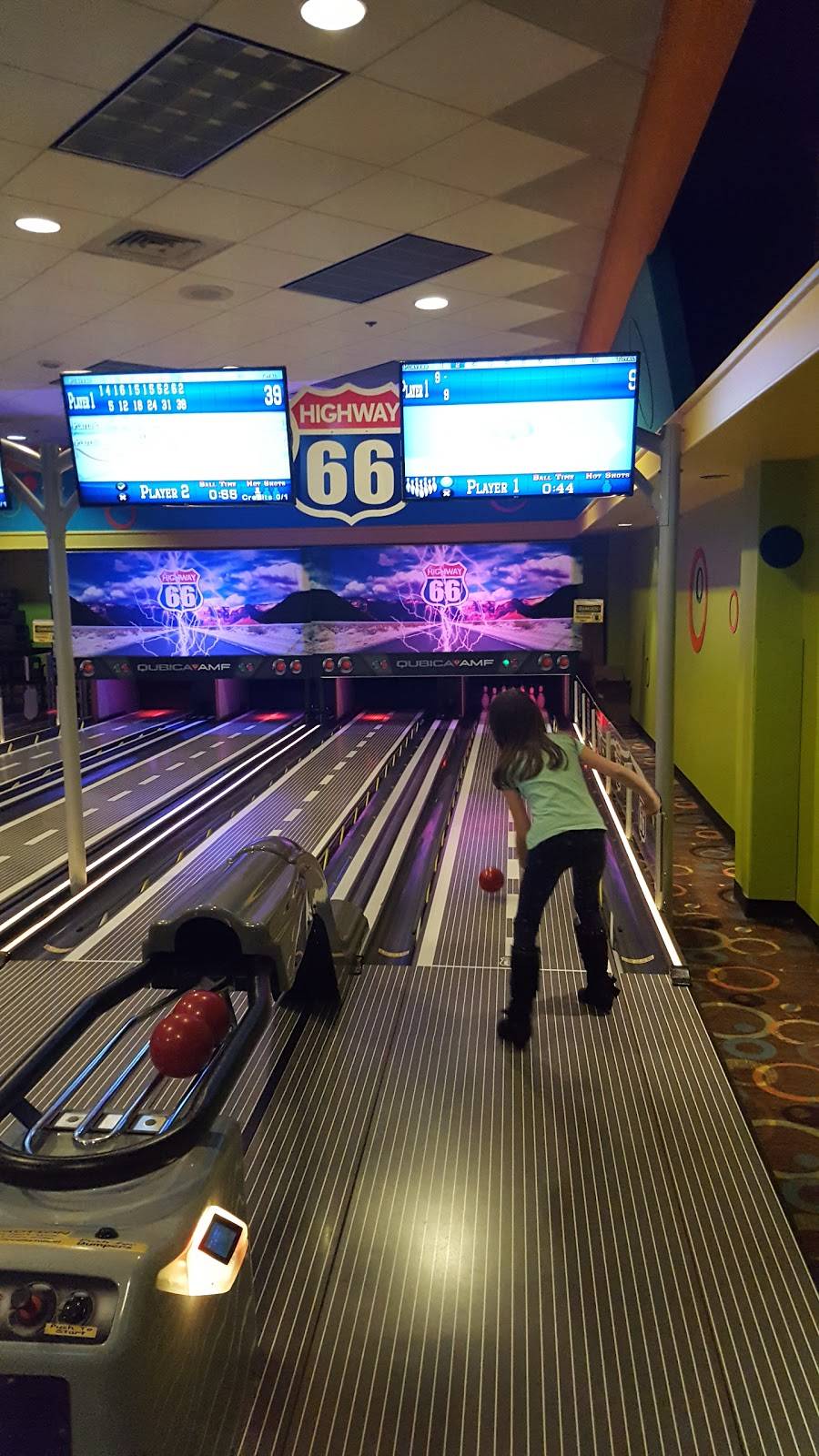 Hooplas Family Fun & Grill | restaurant | 1277 Lycoming Mall Cir, Muncy, PA 17756, USA | 5709350006 OR +1 570-935-0006