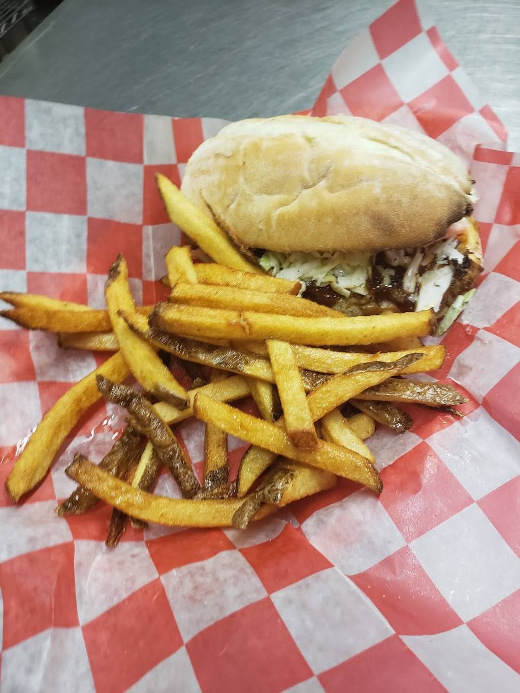 Benchwarmers Restaurant and Delivery | meal delivery | 105 Allen St, Tiffin, OH 44883, USA | 5672689268 OR +1 567-268-9268