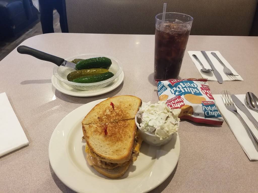 Moish & Itzys Deli Restaurant | restaurant | 21 Summit Square Ctr, Langhorne, PA 19047, USA | 2158604601 OR +1 215-860-4601