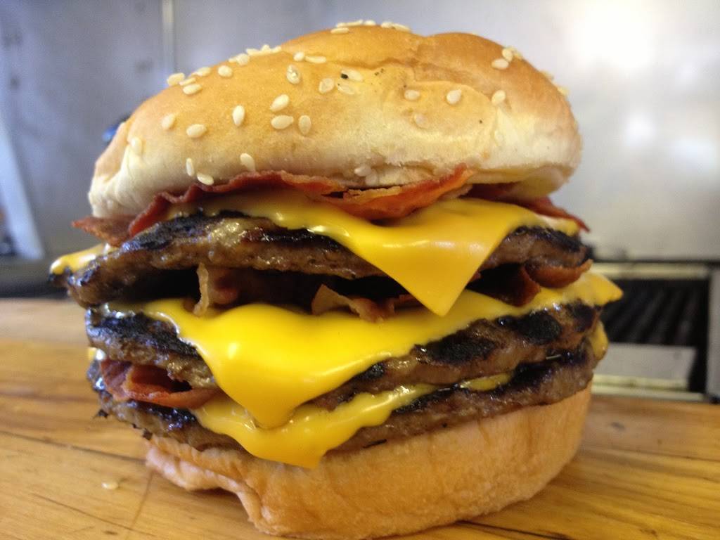 Dog N Suds Drive-in | restaurant | 454 Center St, Grayslake, IL 60030, USA | 8472234601 OR +1 847-223-4601