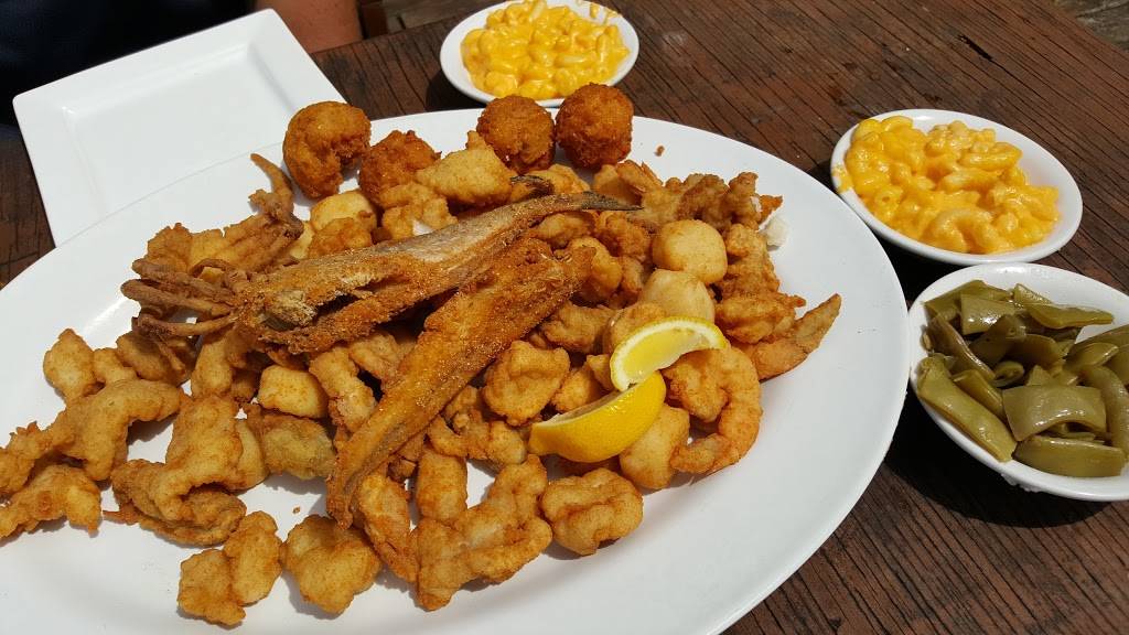 Clarks Fish Camp Seafood Restaurant | restaurant | 12903 Hood Landing Rd, Jacksonville, FL 32258, USA | 9042683474 OR +1 904-268-3474