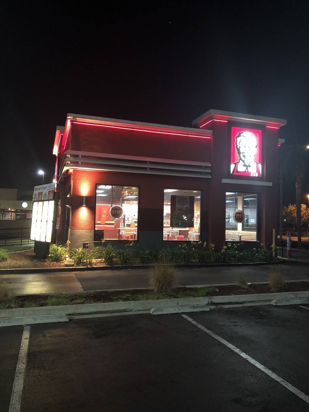 KFC | restaurant | 1327 Broadway, Chula Vista, CA 91911, USA | 6194252782 OR +1 619-425-2782