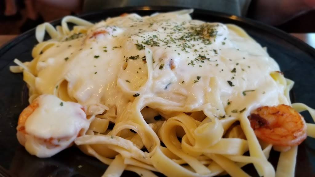 Takis Restaurant | restaurant | 1205 N 14th St, Leesburg, FL 34748, USA | 3527872344 OR +1 352-787-2344