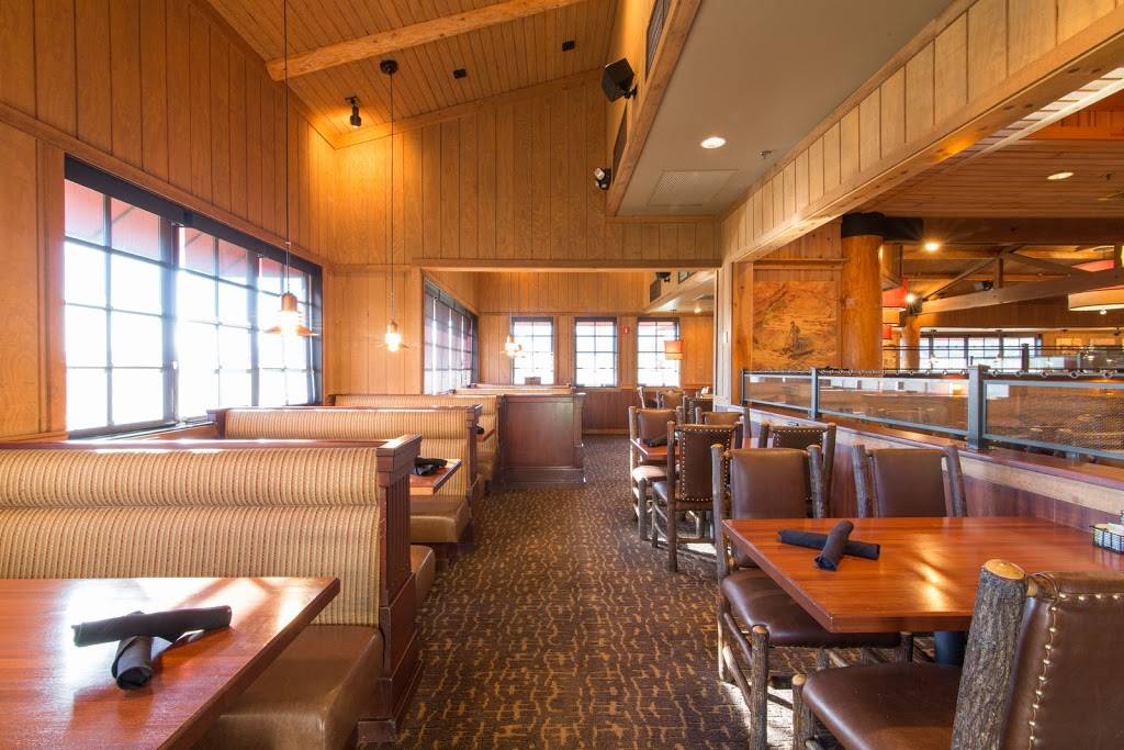Claim Jumper Restaurants | restaurant | 25740 The Old Rd, Valencia, CA 91381, USA | 6612542628 OR +1 661-254-2628