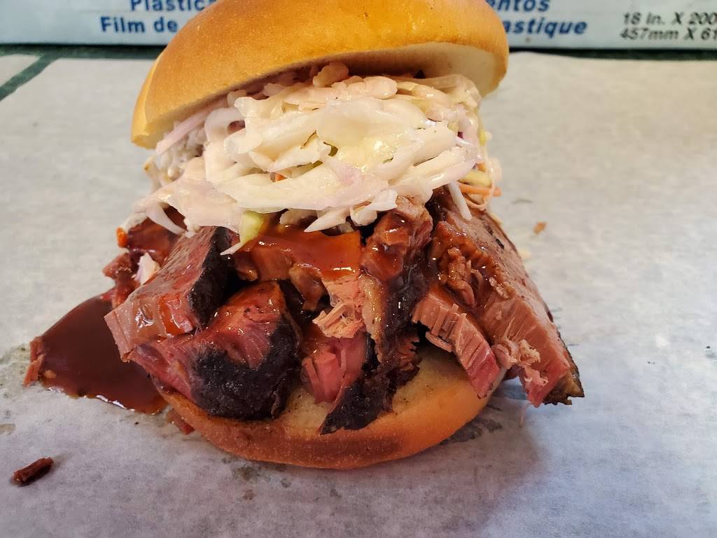 Vinnies Smokin BBQ Food Truck | restaurant | 38493 McKenzie Hwy, Springfield, OR 97478, USA | 5417416030 OR +1 541-741-6030