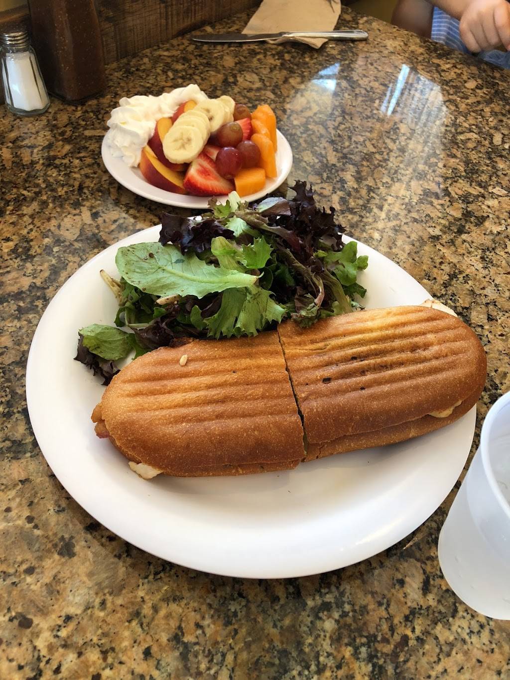 La Petite Sourie - French Cafe | restaurant | 2801 West MacArthur Boulevard Suite A, Santa Ana, CA 92704, USA | 7149669969 OR +1 714-966-9969