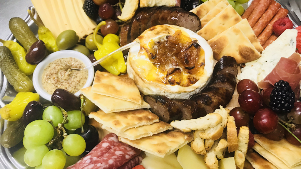 Creve Coeur Club of Peoria | restaurant | 456 Fulton St # 186, Peoria, IL 61602, USA | 3096722267 OR +1 309-672-2267