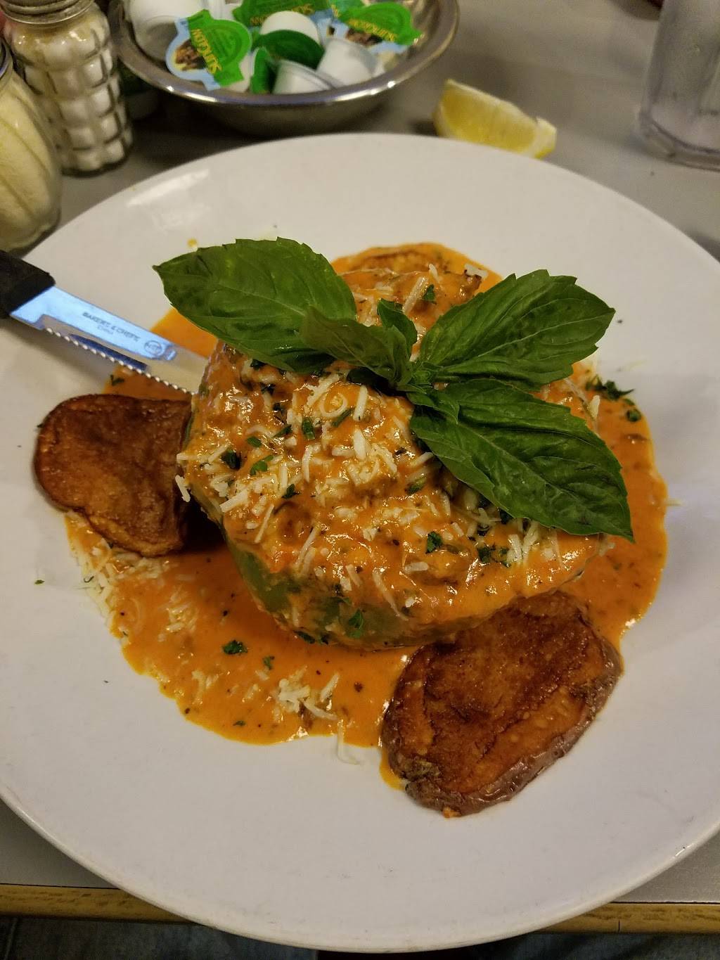 Luigis Italian Cafe | cafe | 611 E Quinlan Pkwy, Quinlan, TX 75474, USA | 9033569003 OR +1 903-356-9003