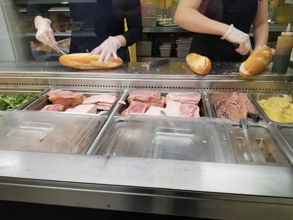 Hoang Oanh Sandwich Vietnamien | meal takeaway | 7178 Rue Saint-Denis, Montréal, QC H2R 2E2, Canada | 5142718668 OR +1 514-271-8668