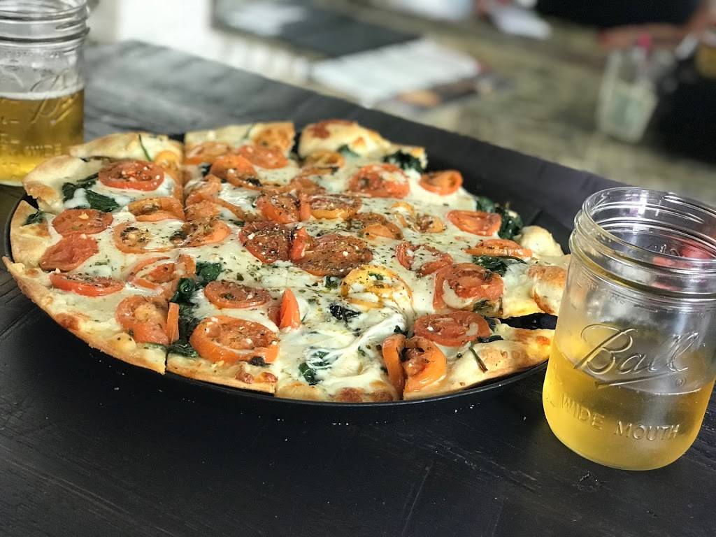 Rosatis Pizza Daniels Pkwy | meal delivery | 9011 Daniels Pkwy, Fort Myers, FL 33912, USA | 2392370000 OR +1 239-237-0000