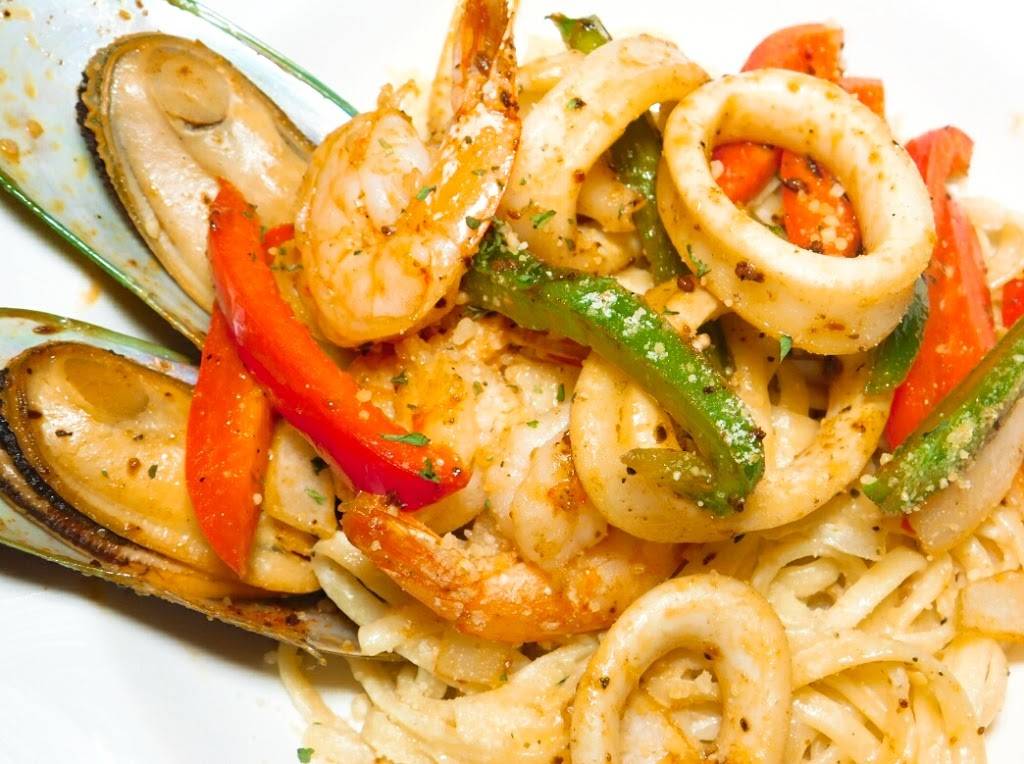 Surf Cajun Seafood | restaurant | 375 NE 167th St, North Miami Beach, FL 33162, USA | 7865203917 OR +1 786-520-3917