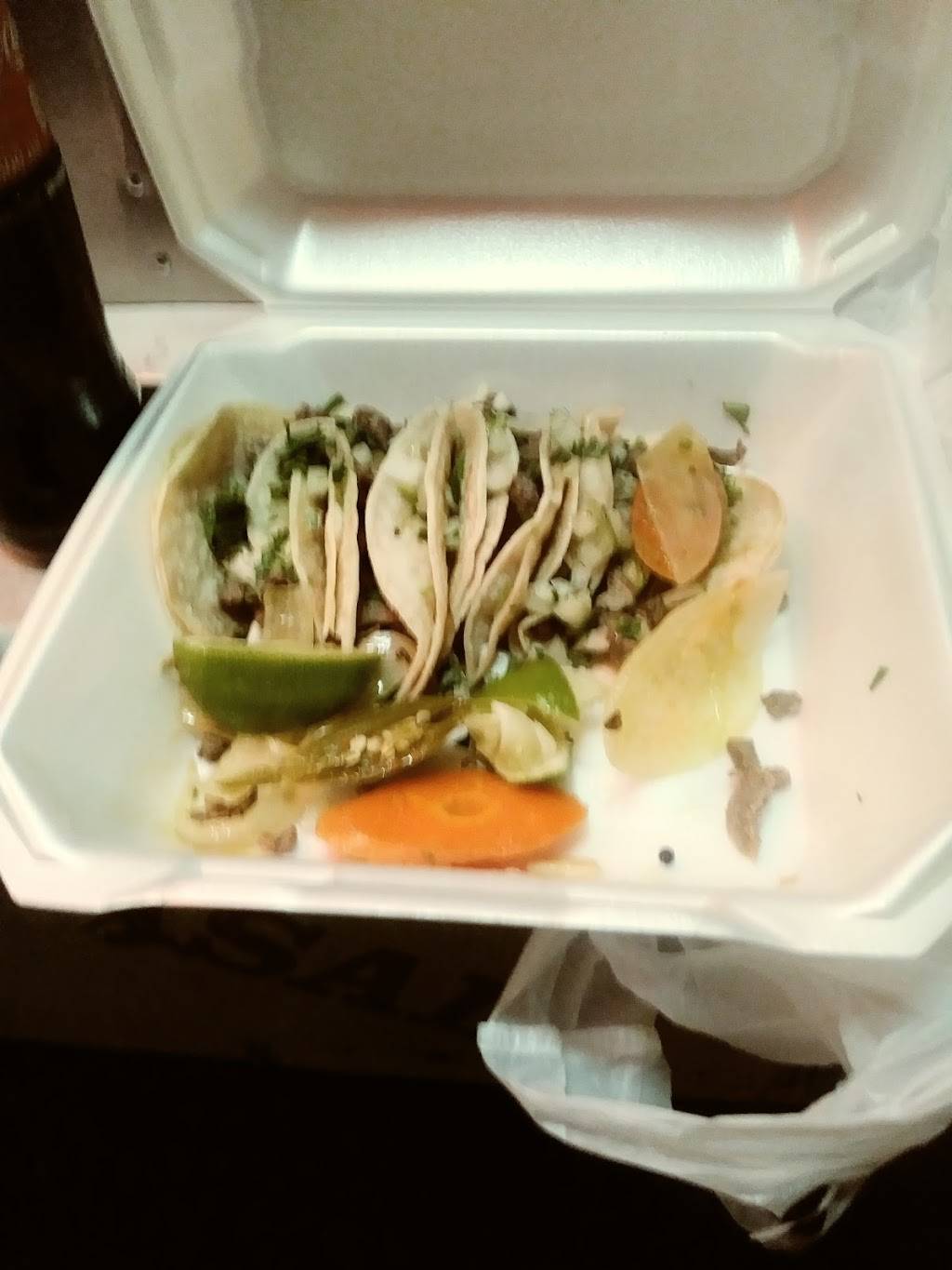 Taqueria El Cazador | restaurant | 1904 Ambassador Caffery Pkwy, Lafayette, LA 70506, USA | 3374420463 OR +1 337-442-0463