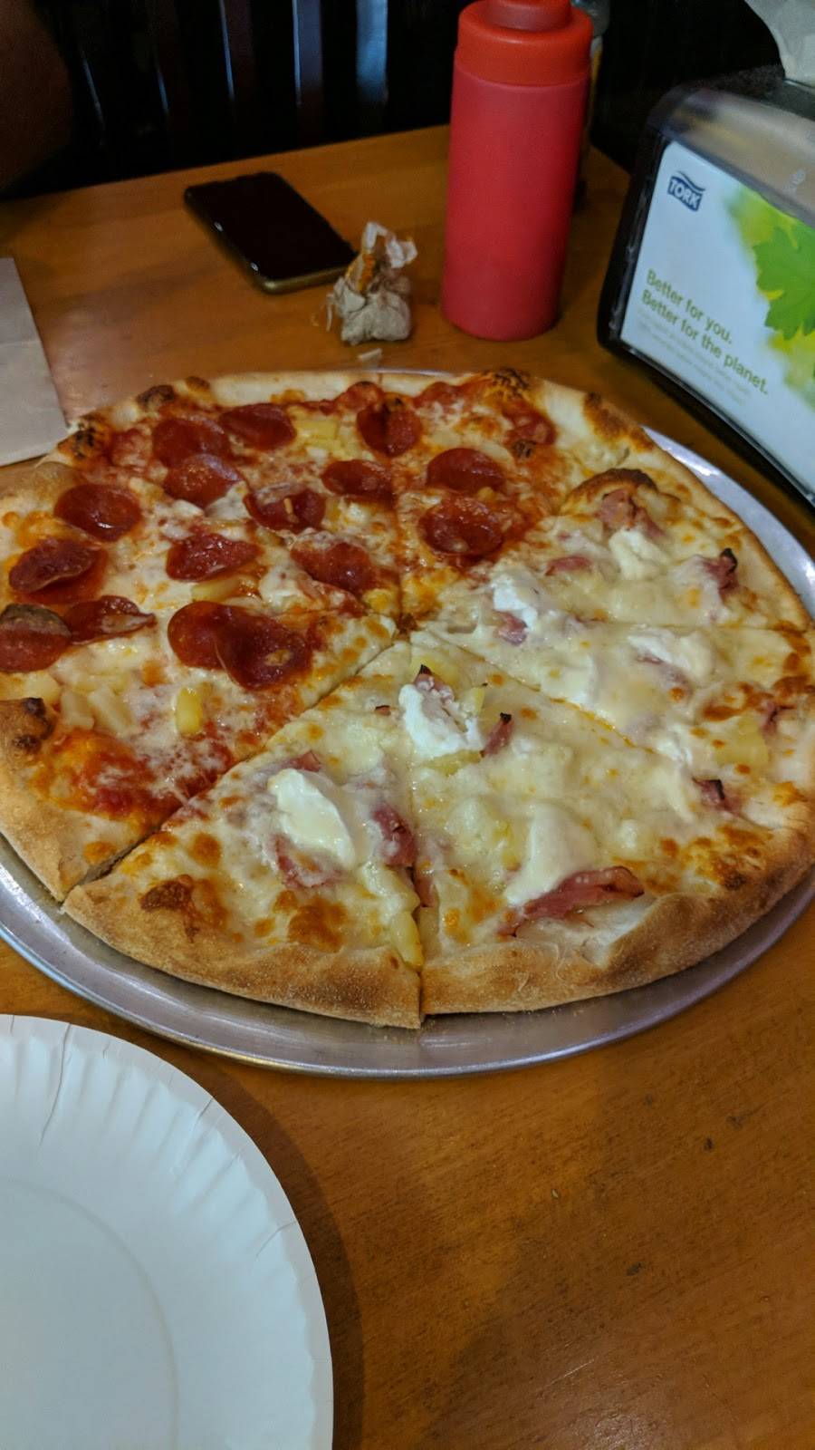 Gennaros Chicago Style Pizza | restaurant | 40 Glocker Way, Pottstown, PA 19465, USA | 4849498887 OR +1 484-949-8887