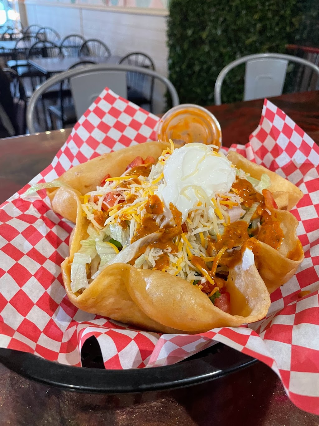 Tacos y Chelas | restaurant | 244 W Davis St, Dallas, TX 75208, USA | 2146132568 OR +1 214-613-2568