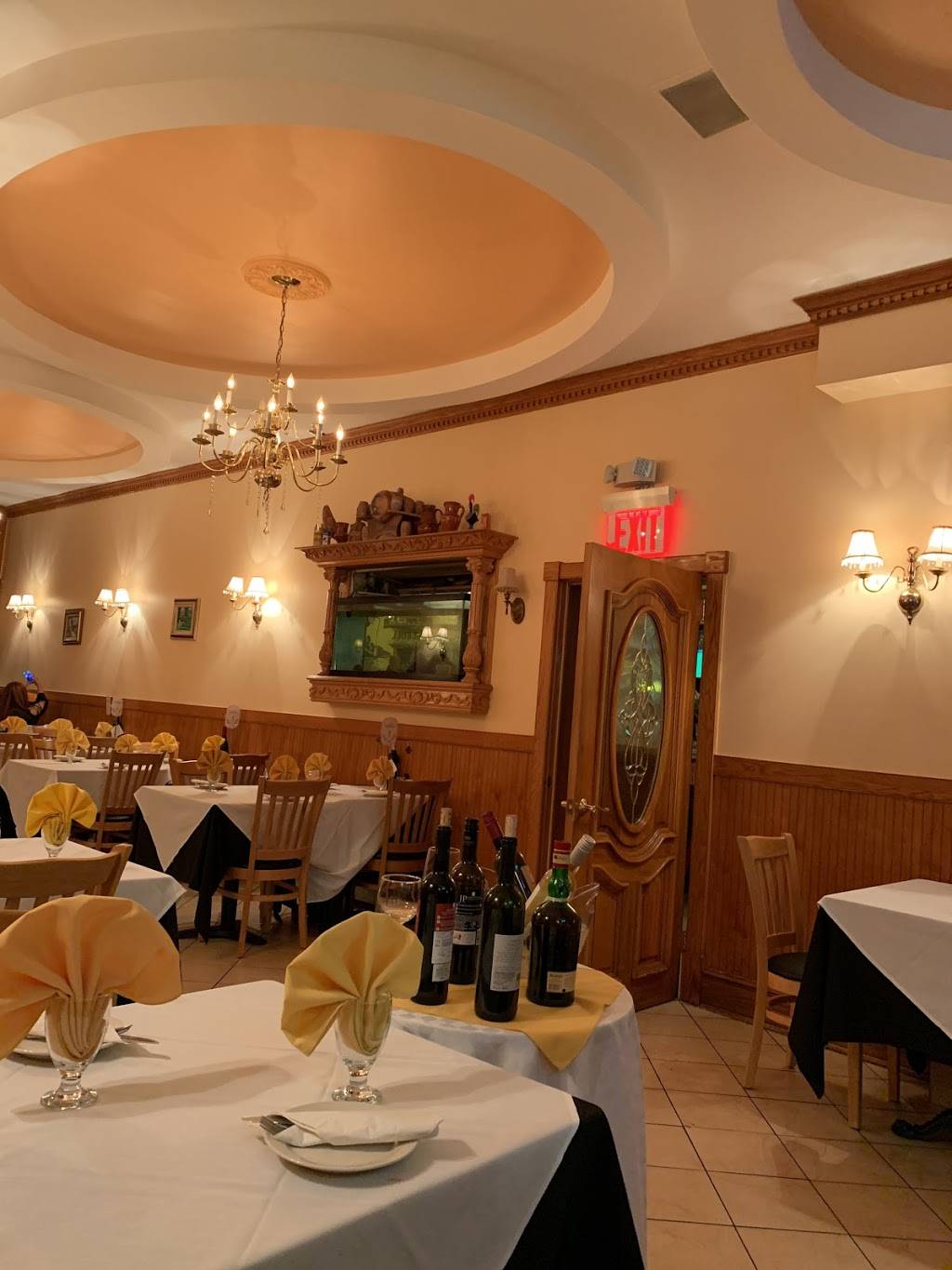 Mateus Restaurant & Bar | restaurant | 22207 Jamaica Ave, Queens Village, NY 11428, USA | 7184644522 OR +1 718-464-4522