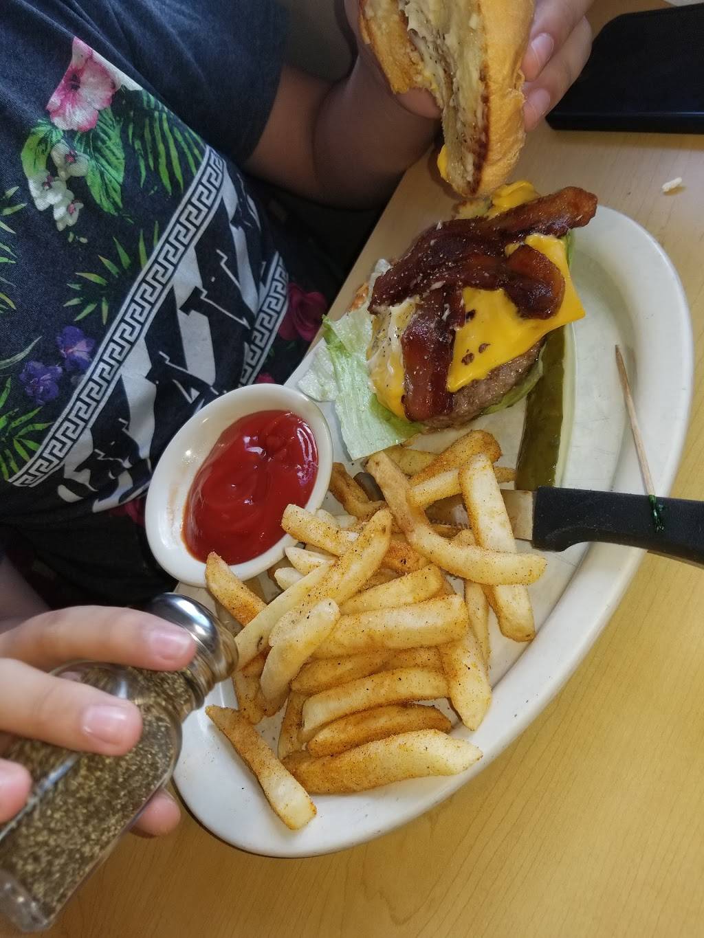 Jackies Kitchen | restaurant | 2210 Mangum Rd, Houston, TX 77092, USA | 7136811916 OR +1 713-681-1916