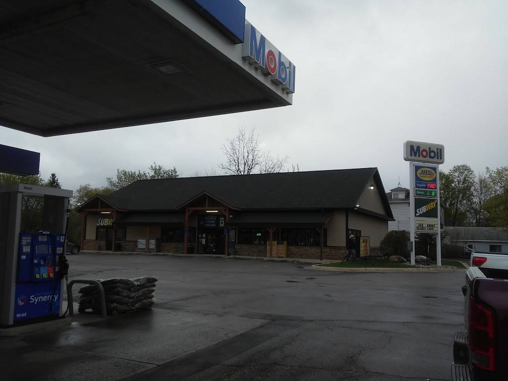 Subway | restaurant | 319 W Main St, Stanton, MI 48888, USA | 9898318171 OR +1 989-831-8171