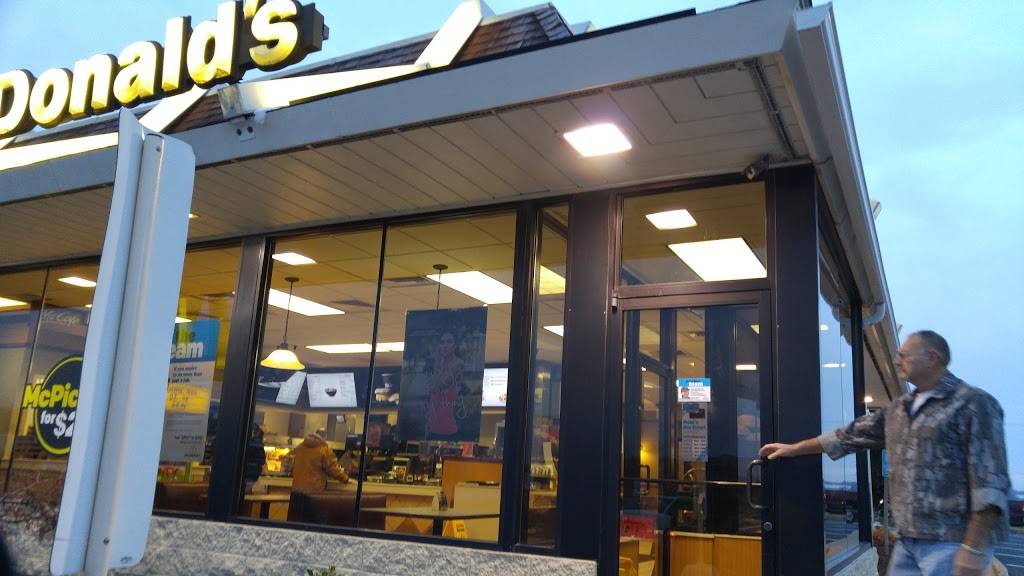 McDonalds | cafe | 533 W Main St, Butler, IN 46721, USA | 2608689917 OR +1 260-868-9917