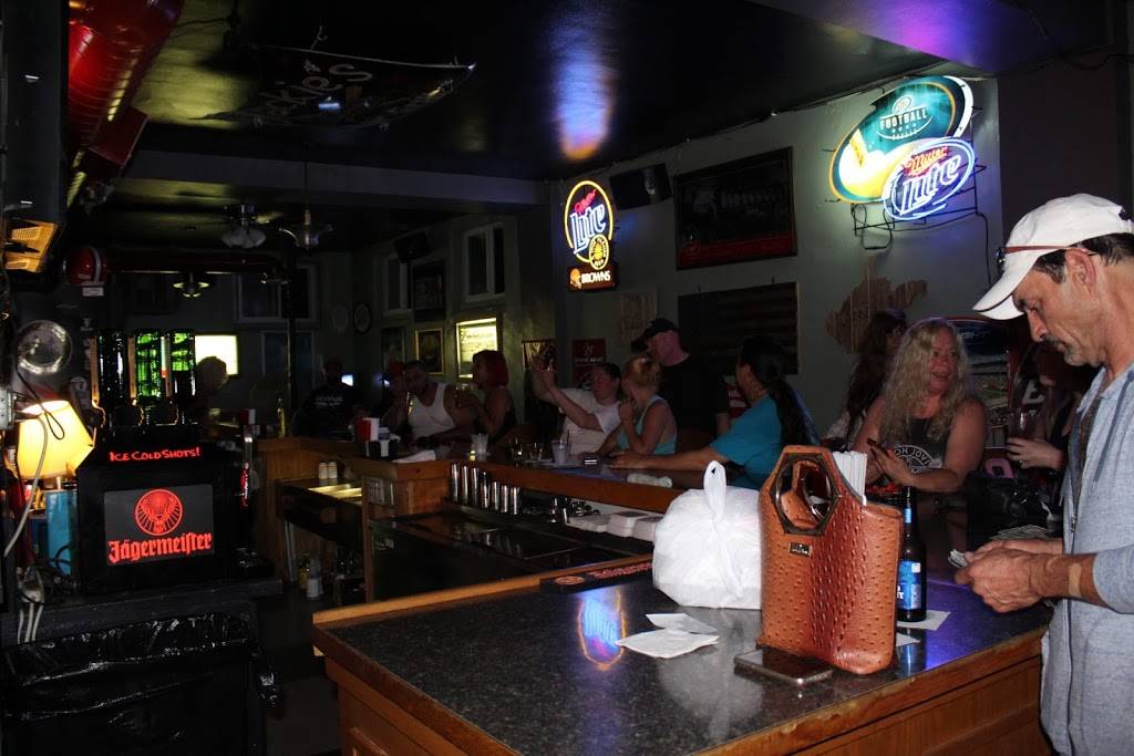 Jackies Sports Bar & Grill | restaurant | 569 S State St, Painesville, OH 44077, USA | 4403579394 OR +1 440-357-9394