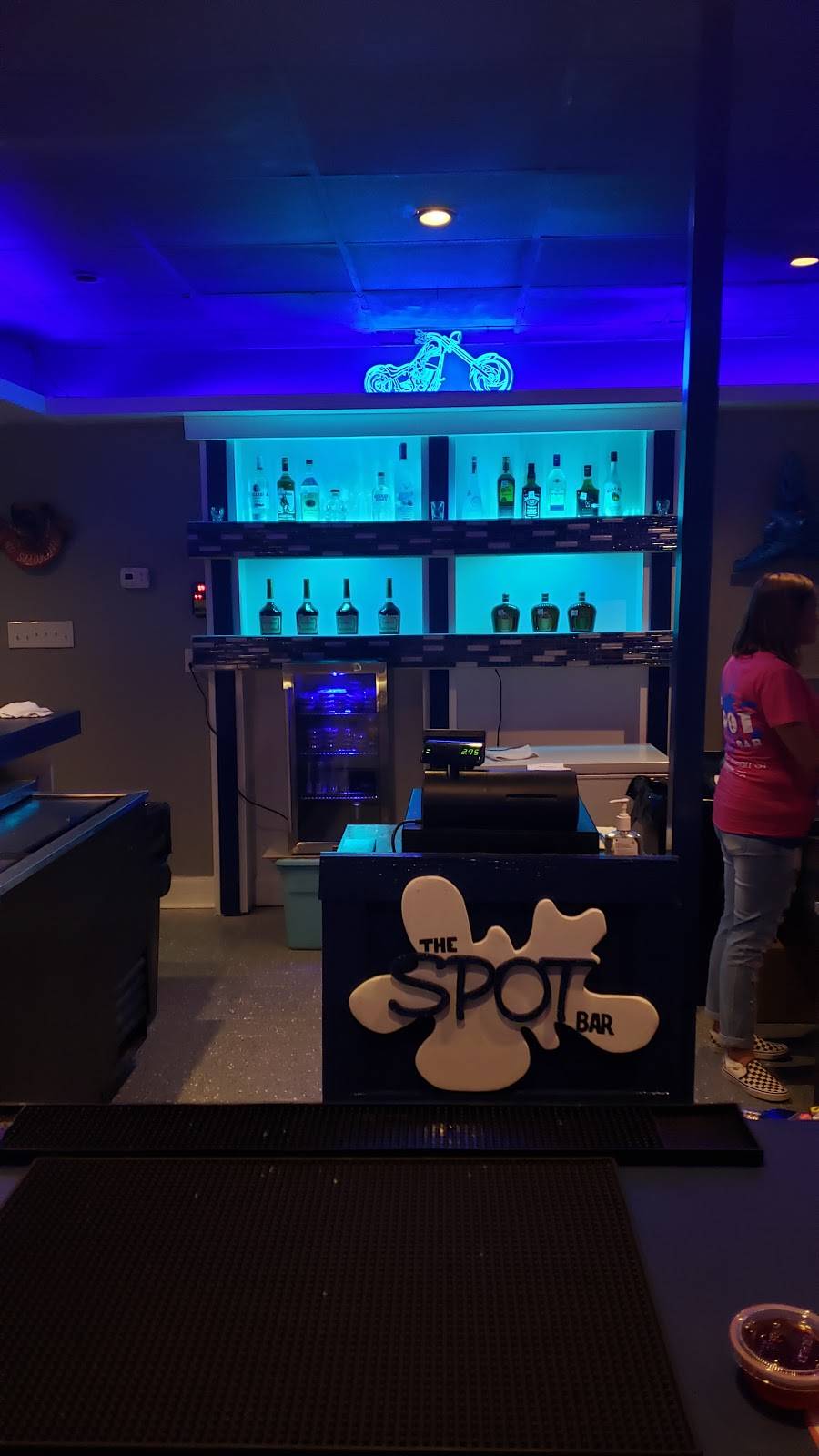 The Spot Bar | restaurant | 3101 E Division St, Arlington, TX 76011, USA | 8175389123 OR +1 817-538-9123