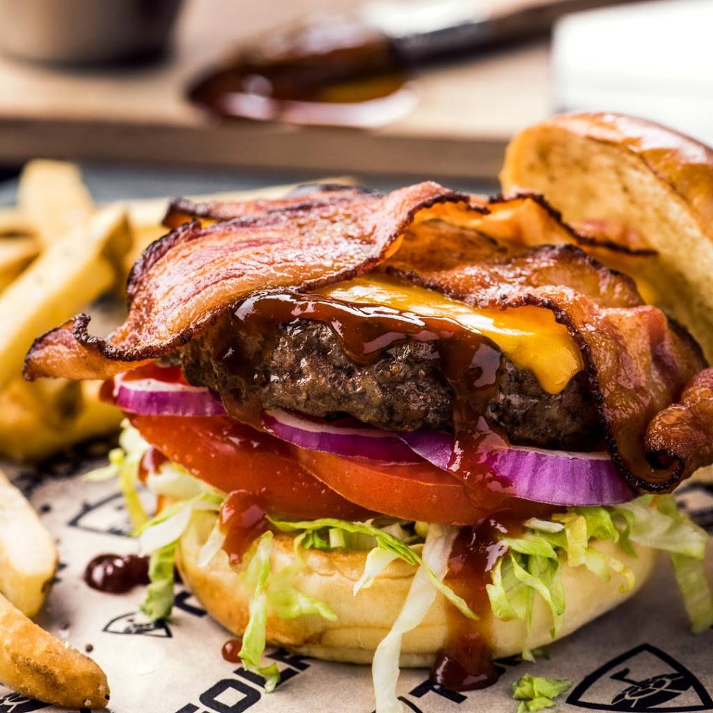 Topgolf | restaurant | 11850 NW 22nd St, Doral, FL 33182, USA | 3054245110 OR +1 305-424-5110