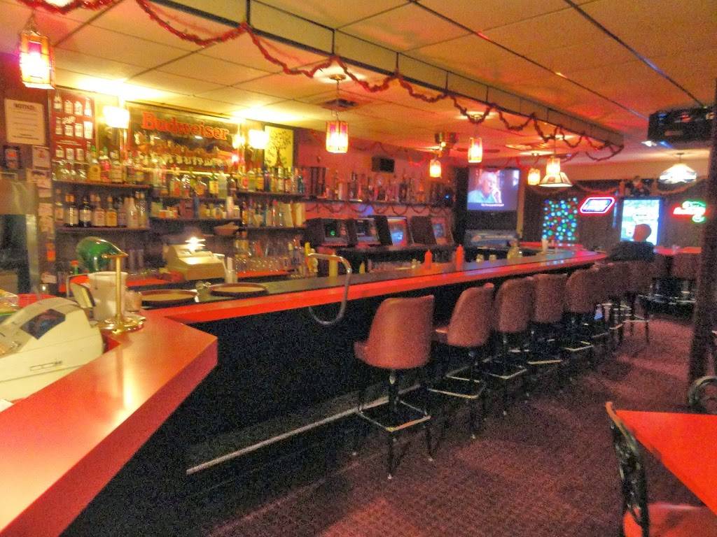 Pickle Tree | meal takeaway | 625 S Main St, Deerfield, WI 53531, USA | 6087648060 OR +1 608-764-8060