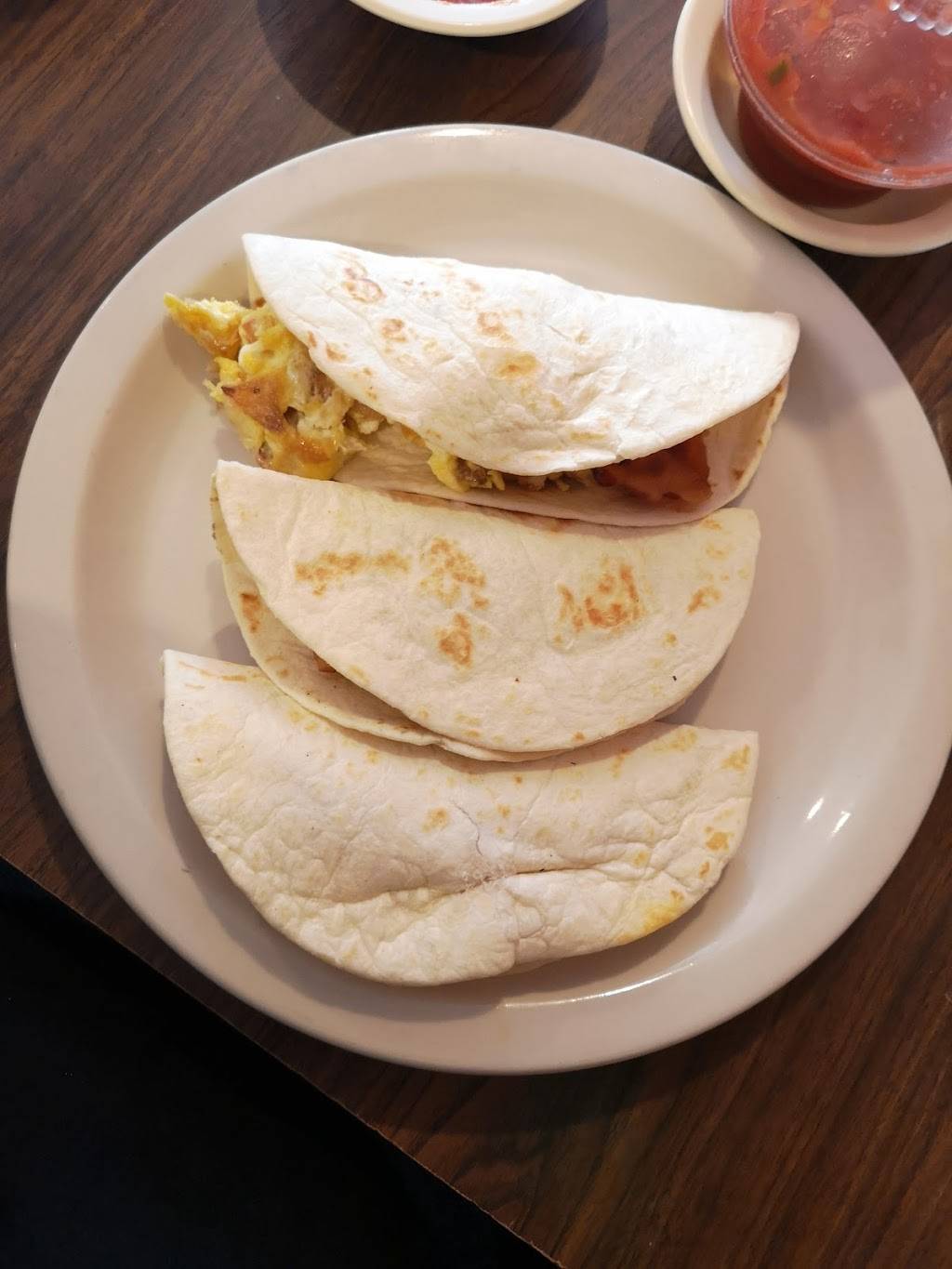 Herreras Cafe | restaurant | 3311 Sylvan Ave, Dallas, TX 75212, USA | 2149547180 OR +1 214-954-7180