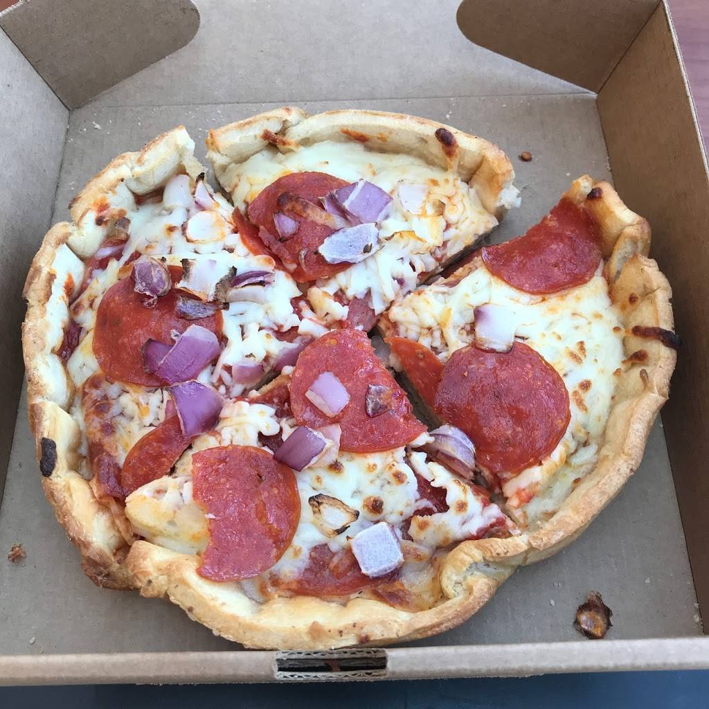 Reggios Chicago Style Pizza and Hot Dogs | restaurant | Terminal 1, 10000 Bessie Coleman Dr, Chicago, IL 60666, USA | 7736866180 OR +1 773-686-6180