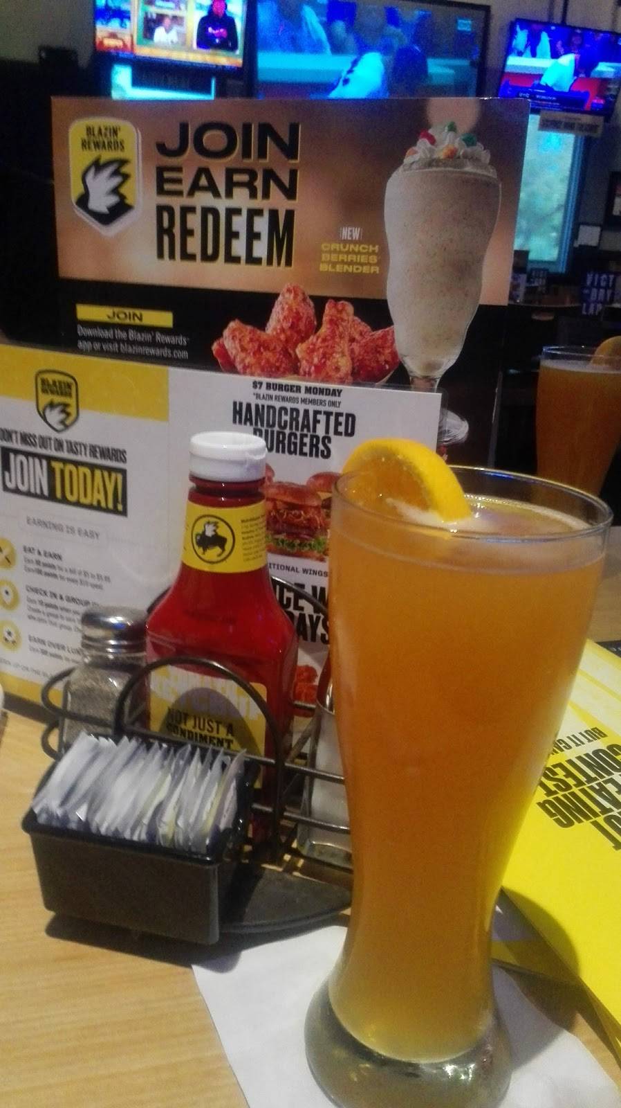Buffalo Wild Wings | meal takeaway | 970 S Gilbert Rd, Gilbert, AZ 85296, USA | 4806329464 OR +1 480-632-9464